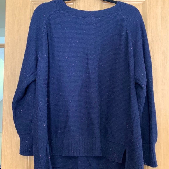 Blue with red speckled crew neck sweater - Picture 1 of 7